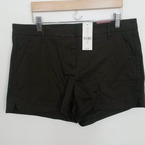 Smart Set dark green low rise shorts size 10